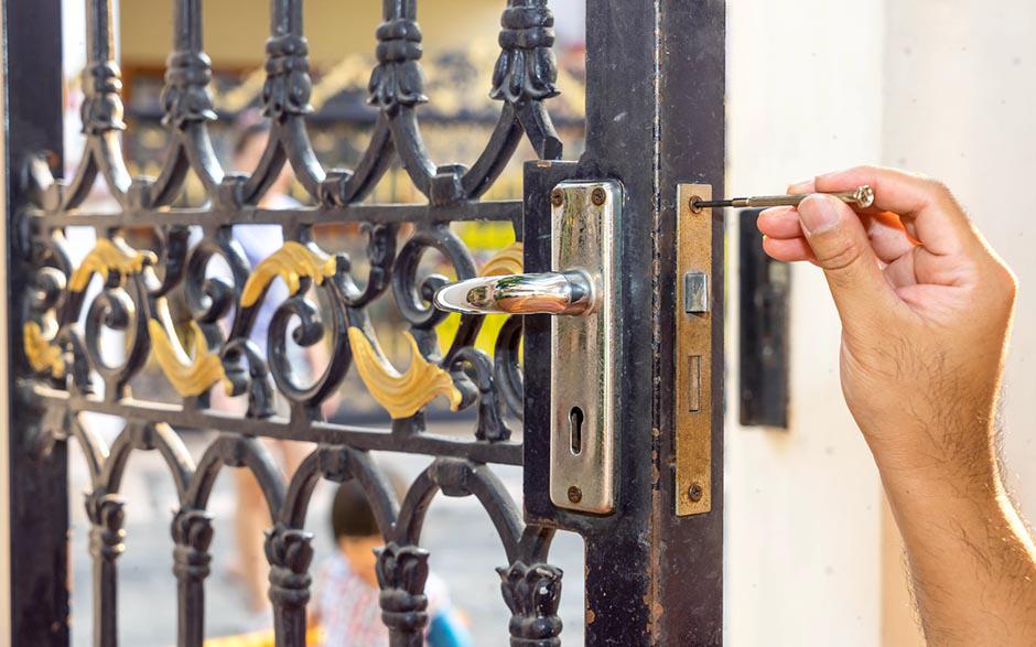 serrurier porte claquée Bezons