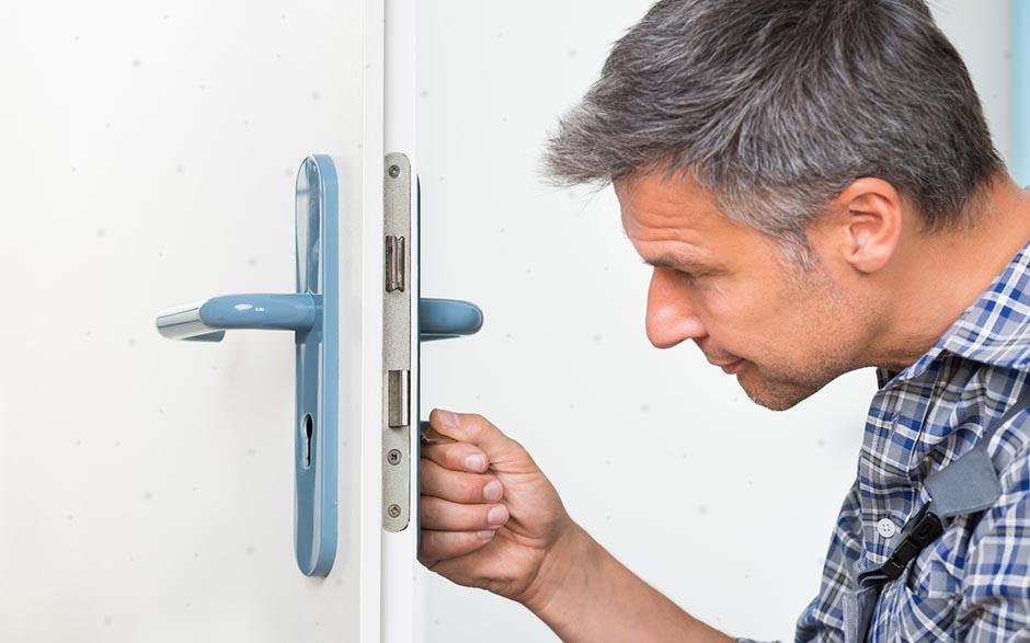 serrurier porte claquée Villemomble